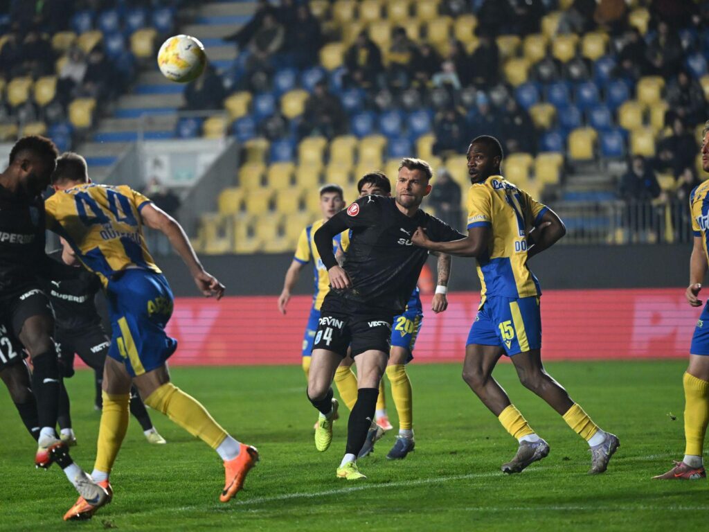 Alex Crețu, spectacol la flash-interviul de după victoria cu Petrolul: „Suntem și buni!“