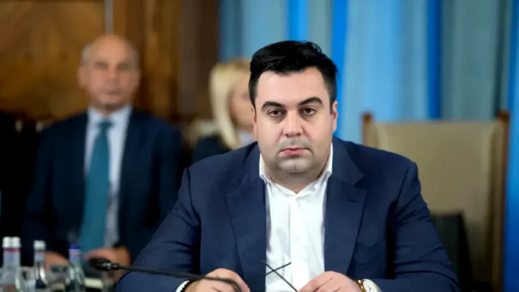 Fostul ministru Răzvan Cuc și omul de afaceri Cătălin Bușe, arestați preventiv