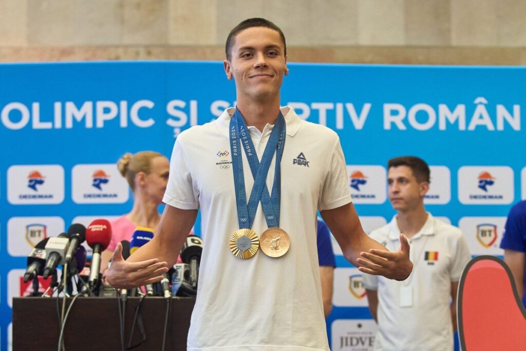 Atletul Armand Duplantis, cel mai bun sportiv european al anului. Pe ce loc este David Popovici