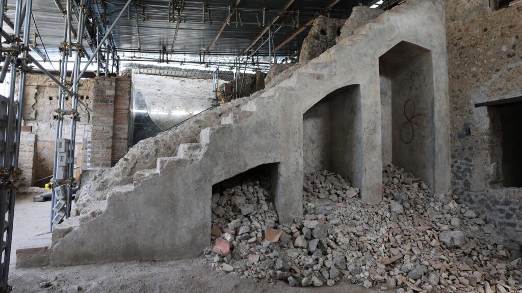 „Scara care dezvăluie un Pompei pierdut”: Arheologia digitală rescrie istoria orașului îngropat de Vezuviu