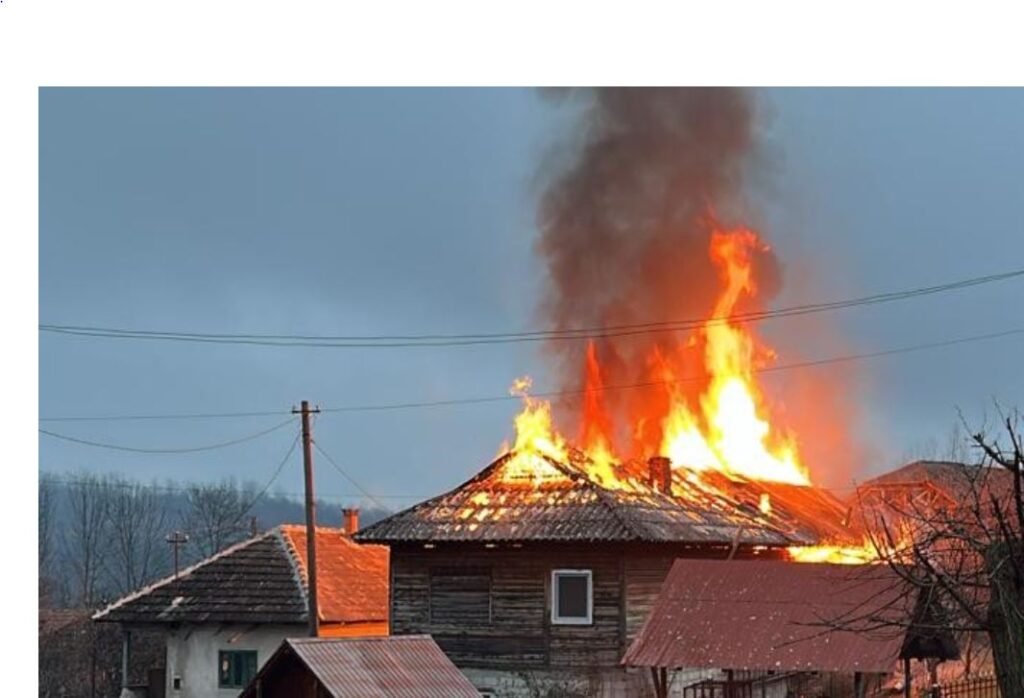 Vâlcea: Incendiu la o casă din Bărbătești