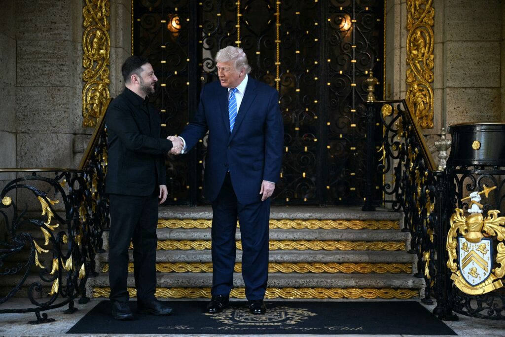 (VIDEO) Trump și Zelenski, față în față la Mar-a-Lago: negocierile de pace rămân blocate în „ultimii 10%”