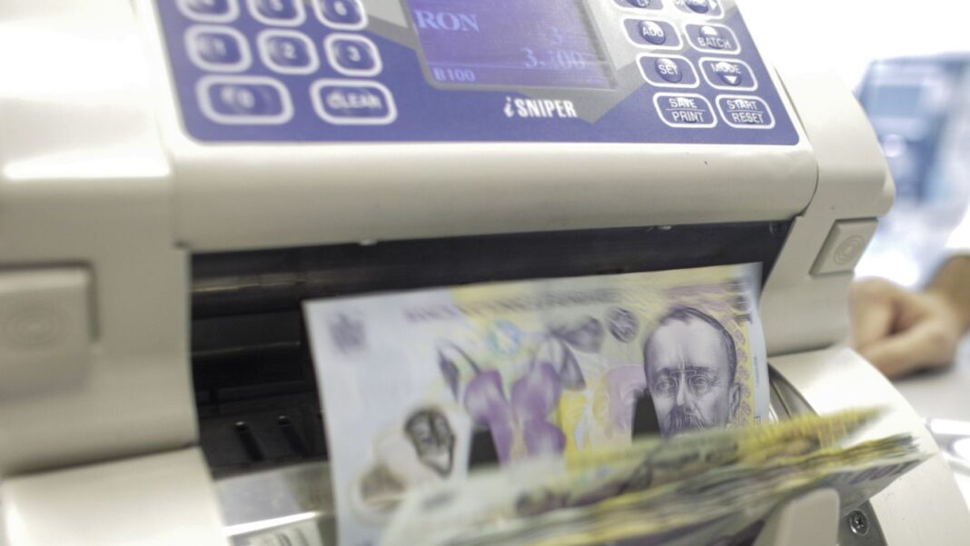 Deficitul bugetar a ajuns la 6,4% din PIB, după 11 luni, mai mic decât anul trecut