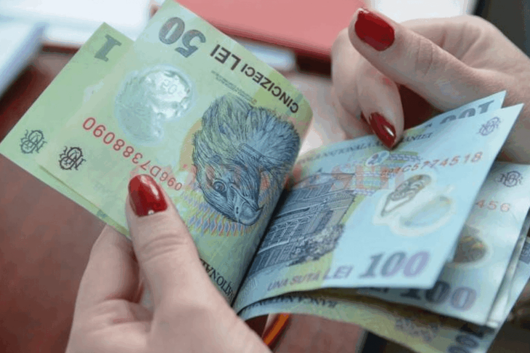 Salariul minim pe economie ar urma să fie înghețat anul viitor