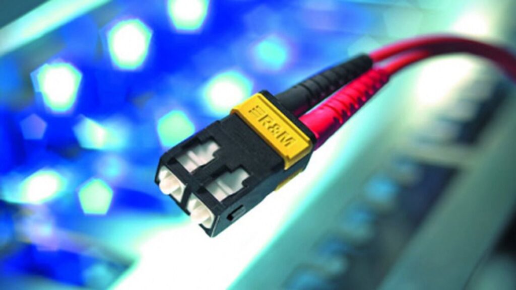 INS: În 2025, aproape 90% dintre gospodăriile din România au acces la internet