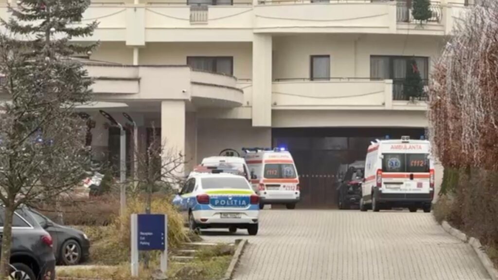 Șapte răniți după ce tavanul piscinei unui hotel din Sibiu s-a prăbușit