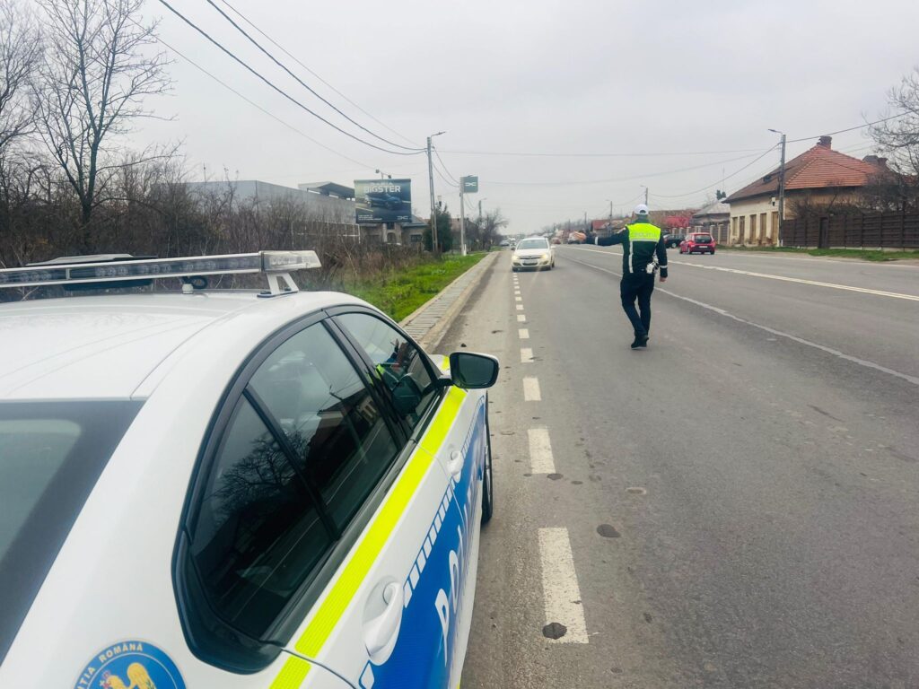 Șofer cu permisul suspendat, depistat la volan