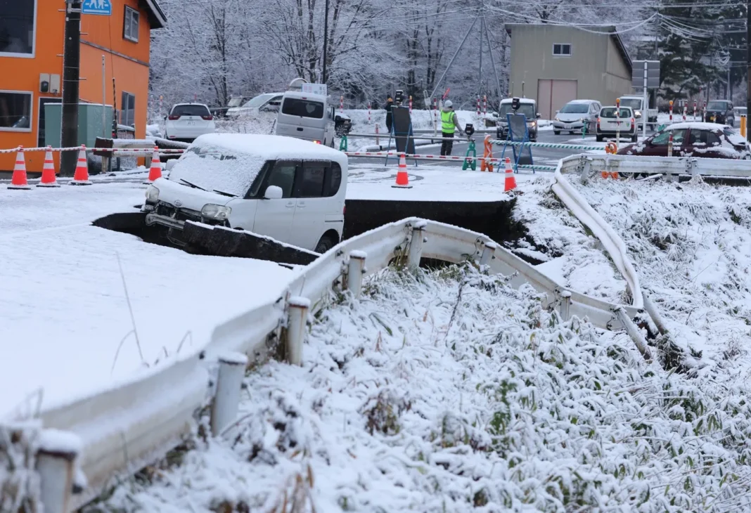 Un cutremur cu magnitudinea de 7,5 a lovit nordul Japoniei. Cel puțin 30 de persoane, rănite