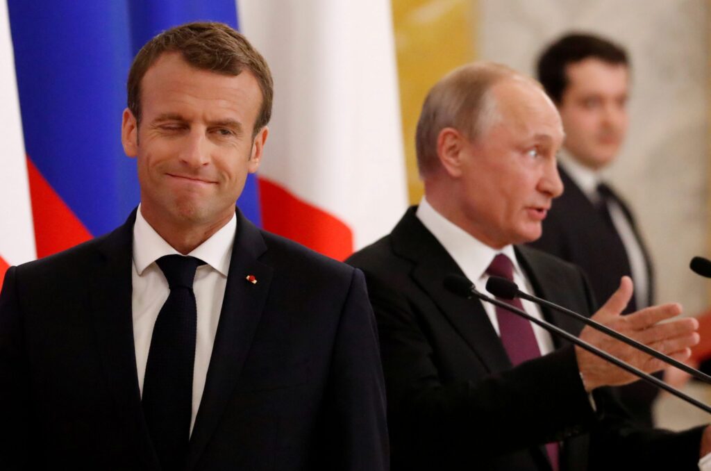 Continuă negocierile internaționale de pace. Putin, pregătit să discute cu un președinte european
