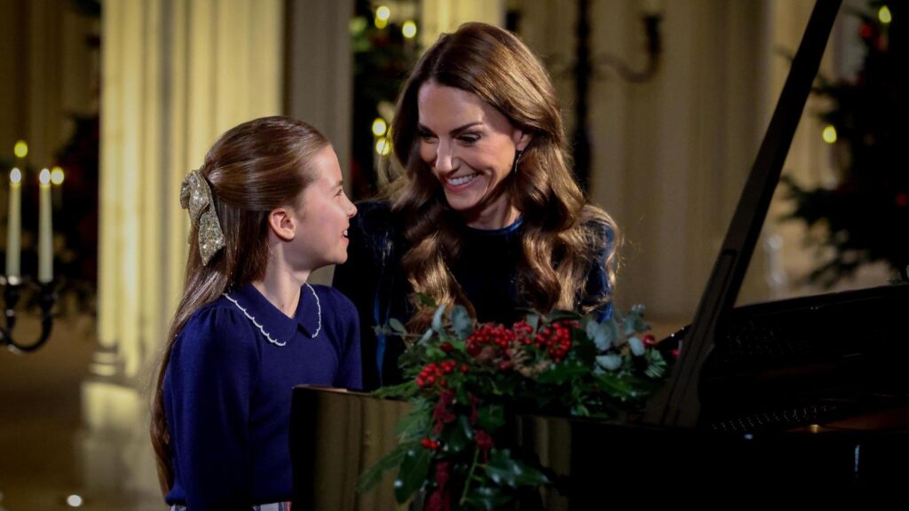 (VIDEO) Catherine, Prințesa de Wales, și Prințesa Charlotte, duet emoționant de pian la slujba de colinde de Crăciun