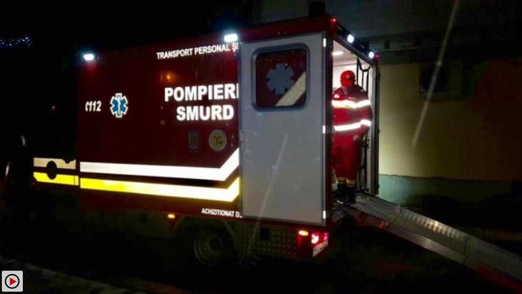 O tânără a ajuns la spital în urma unei coliziuni