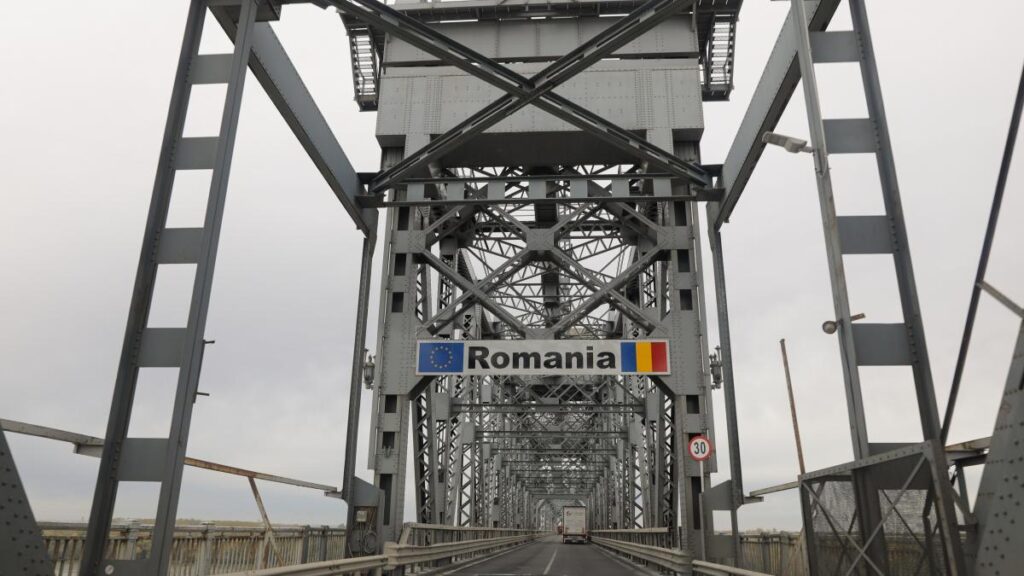 Circulația pe Podul Giurgiu-Ruse, redeschisă pe ambele sensuri pe perioada sărbătorilor