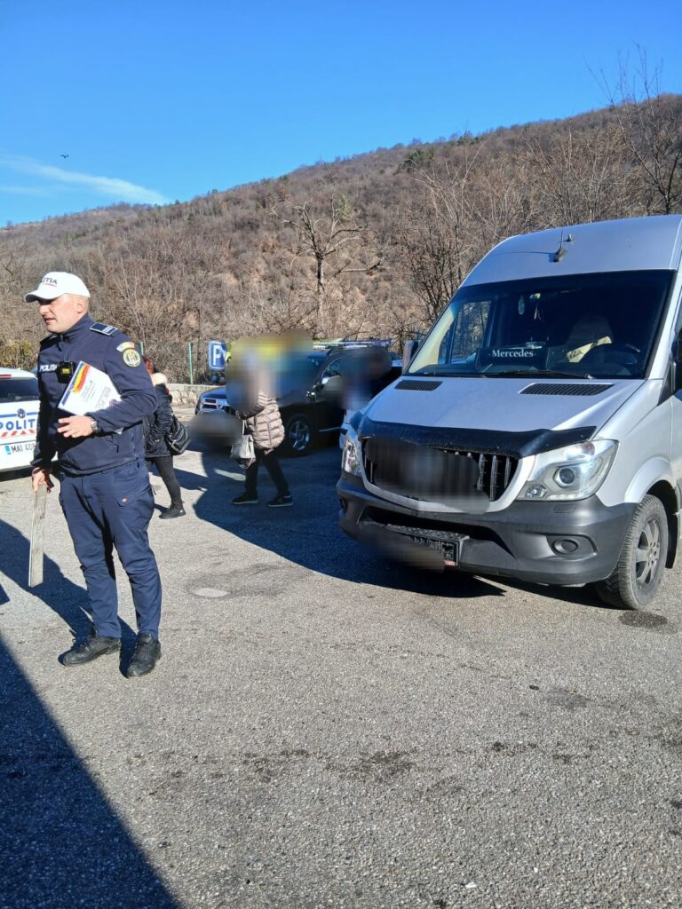 Mehedinți: Transportul neautorizat de persoane în atenția polițiștilor orșoveni