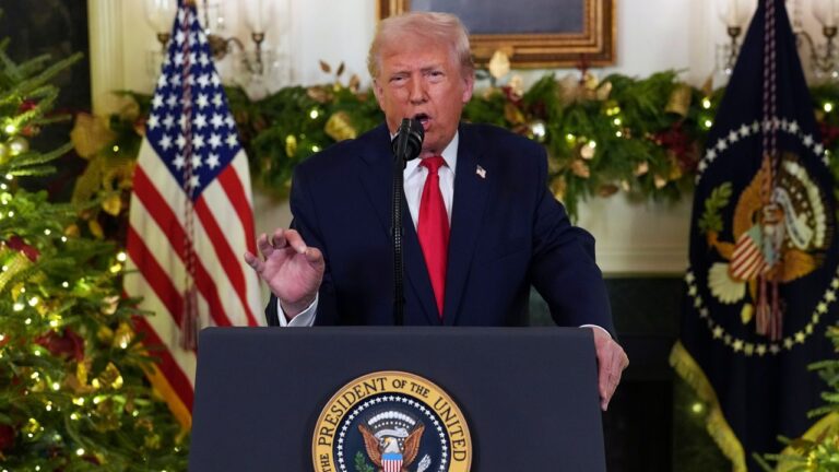 Președintele Donald Trump s-a adresat națiunii miercuri din Sala Diplomatică a Casei Albe