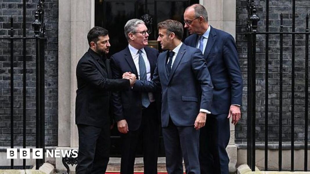 După ce au petrecut peste două ore în interiorul clădirii nr. 10, discuțiile par să se fi încheiat - Keir Starmer, Emmanuel Macron, Friedrich Merz și Volodymyr Zelensky luându-și rămas bun pe Downing Street