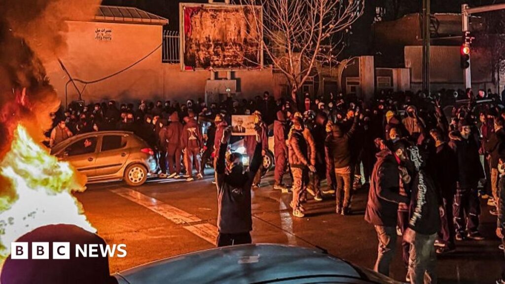 (VIDEO) Iranul amenință cu represalii dacă SUA intervin, pe fondul represiunii sângeroase a protestelor