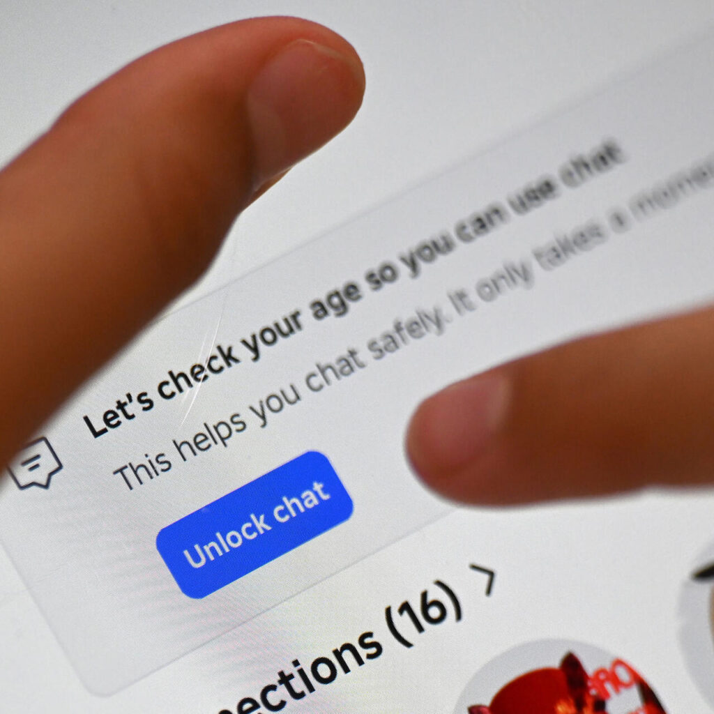 
Meta a cerut ca rețelele de socializare din Australia pentru copiii sub 16 ani să vizeze magazinele de aplicații