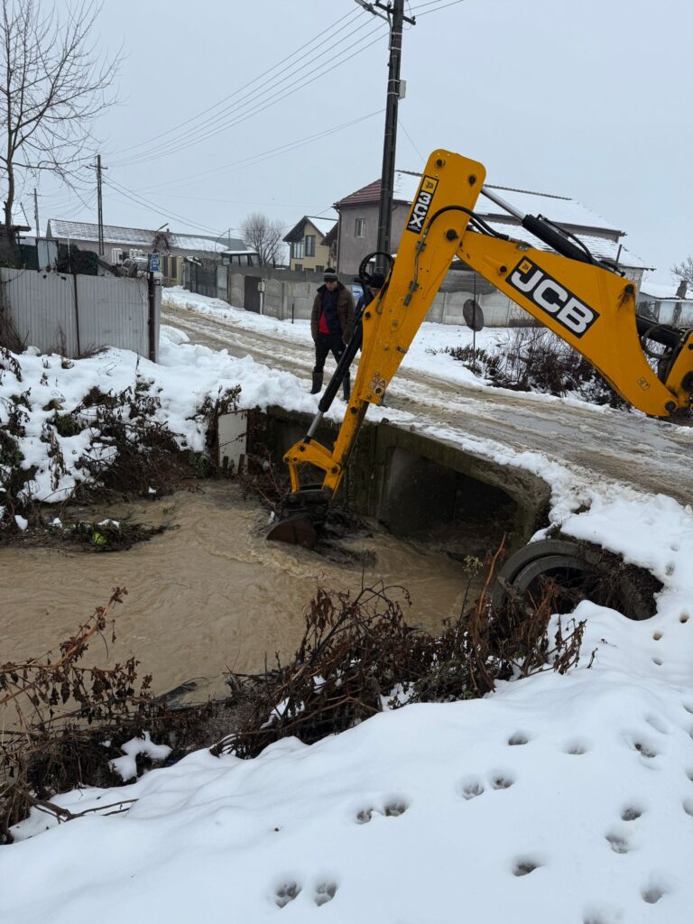 ABA Jiu intervine pentru deblocarea podurilor și podețelor