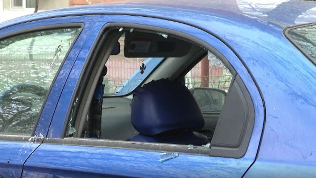 Bărbat reținut pentru furt calificat, după ce a spart un autoturism în Târgu Jiu