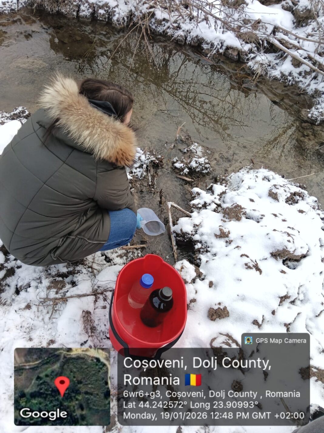 Inspectorii ABA Jiu au descoperit o deversare în cursul de apă și avertizează asupra riscurilor pentru mediu și sănătatea publică