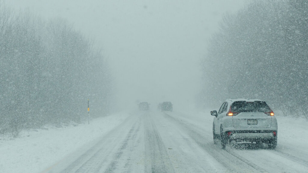 Alertă meteo în SUA: rafală arctică aduce zăpadă de peste 30 cm și „aer rece care pune viața în pericol”