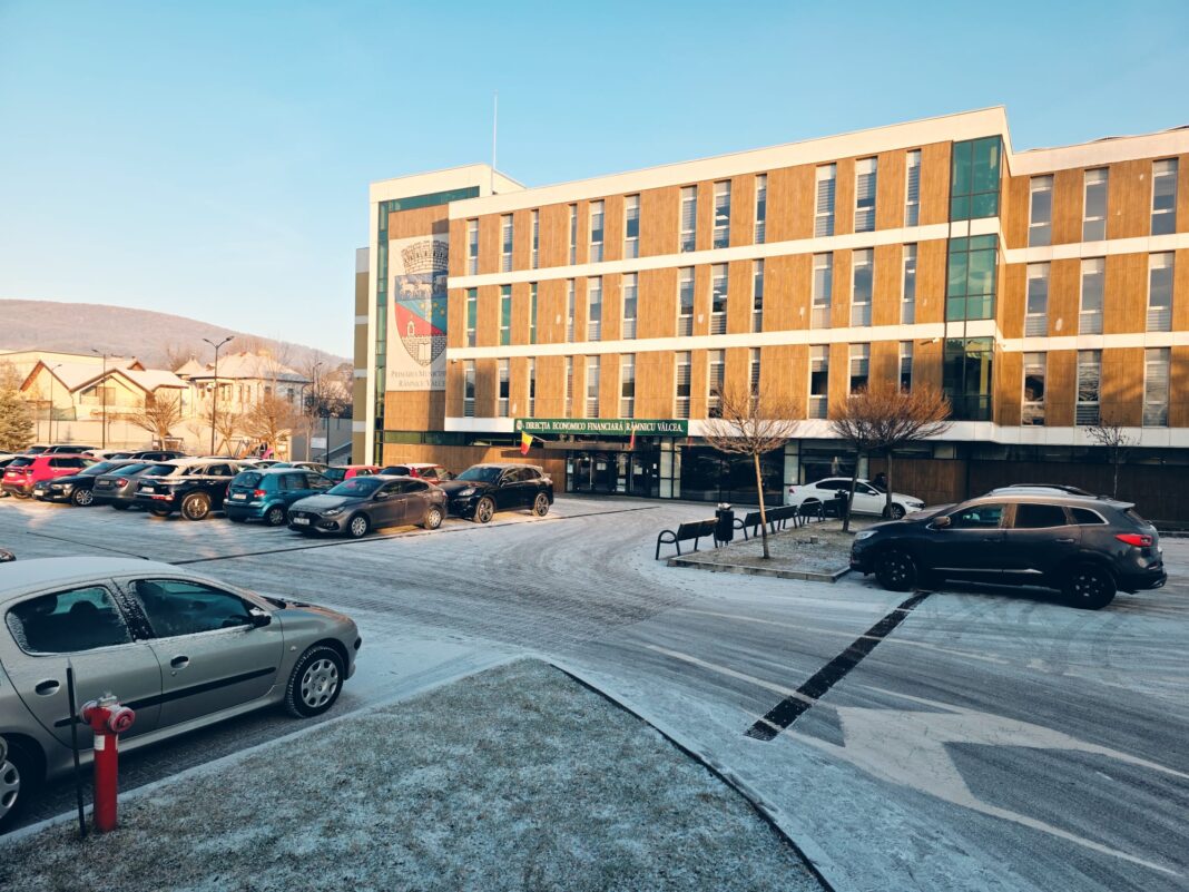 Șase puncte de încasare și posibilități multiple de plată online pentru contribuabili