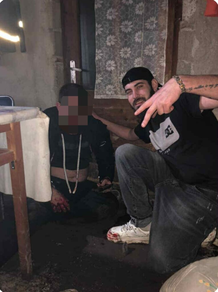 Jaf și tortură în Gorj. Un bărbat de 30 de ani a fost legat și lovit de trei tineri