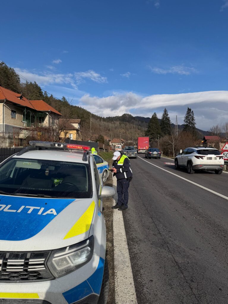 Acțiuni ample ale polițiștilor rutieri din Vâlcea pentru siguranța traficului, în weekend