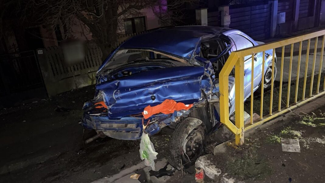 Un tânăr de 19 ani a pierdut controlul autoturismului pe DN 56, în localitatea Braniște