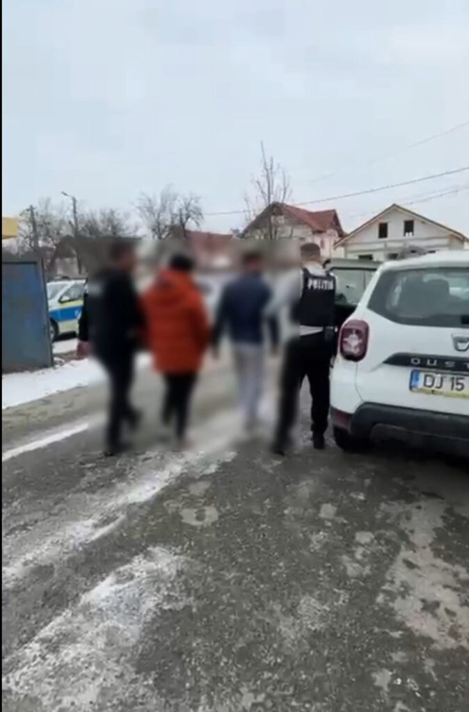 (VIDEO) Trei bărbați reținuți după un conflict violent într-un cazino din Filiași