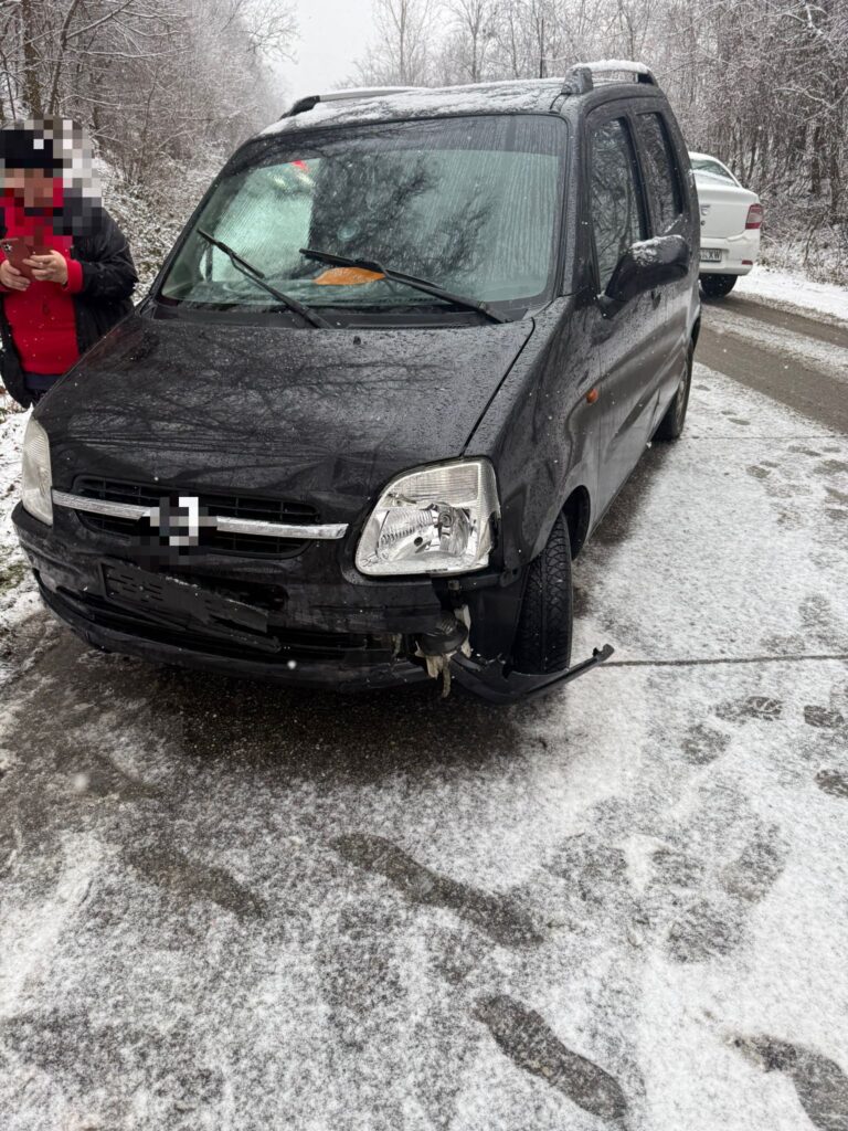 Vâlcea: Accident rutier în Dăești: un bărbat rănit după o coliziune pe DJ 703F