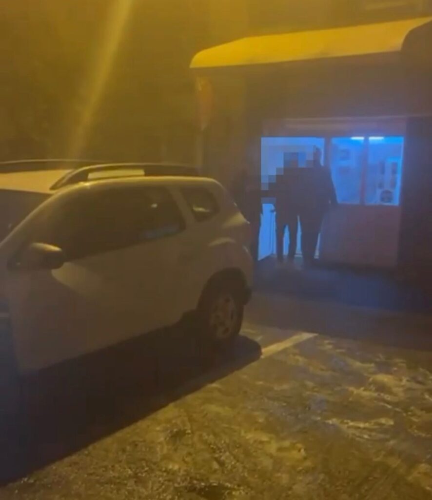 (VIDEO) Tânăr de 20 de ani, reținut pentru furt calificat dintr-un centru comercial din Craiova