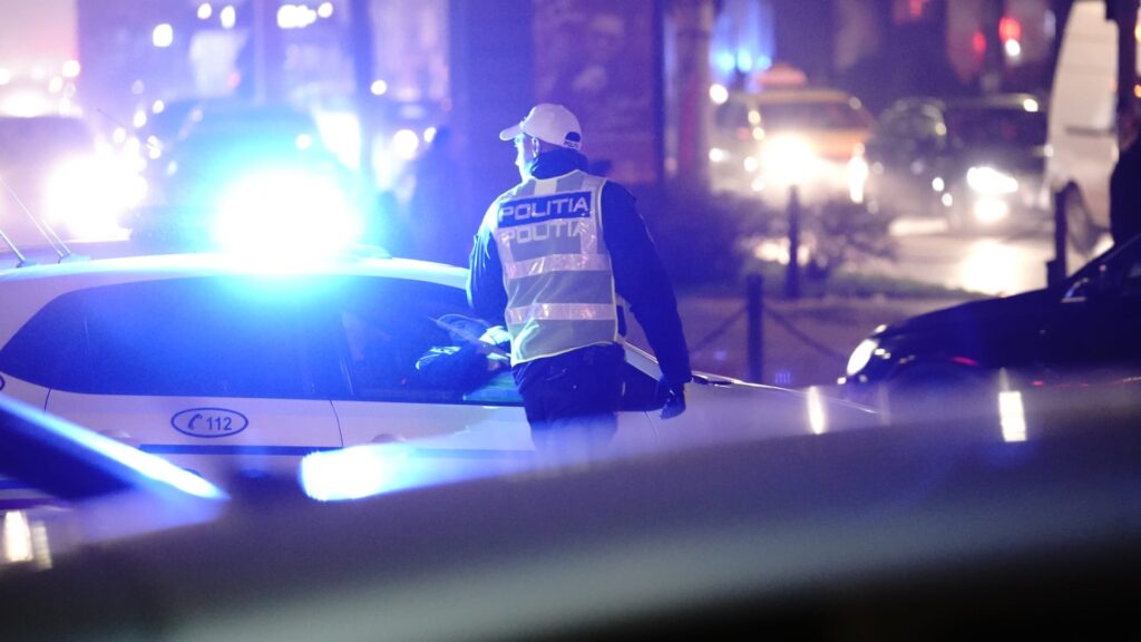 Dolj: Bărbat rănit după ce mașina sa a fost lovită de un șofer beat