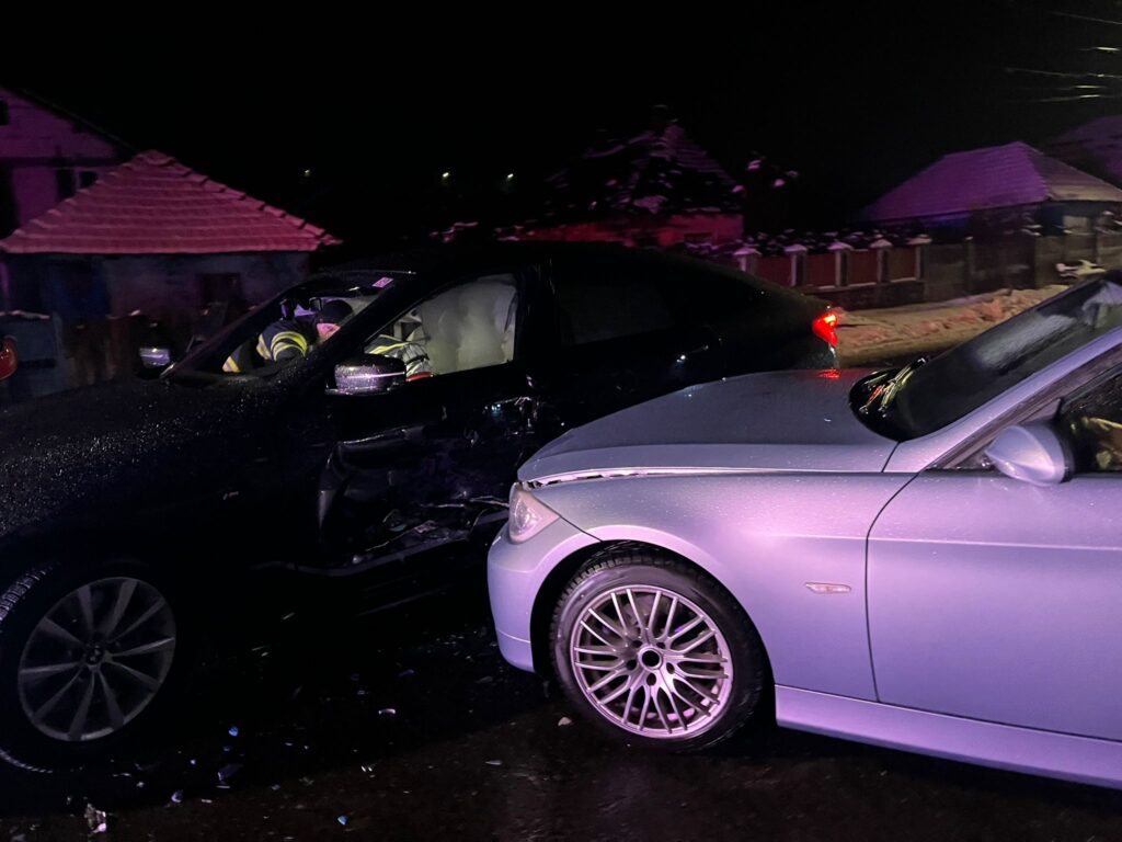 Mehedinți: Trei răniți într-un accident la Strehaia