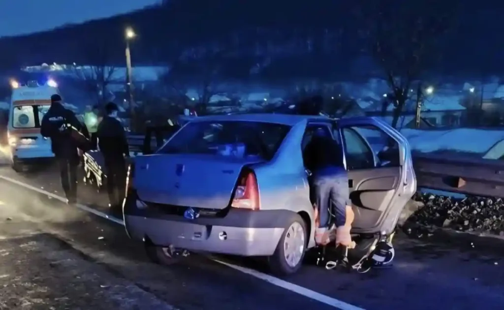 Două persoane și-au pierdut viața într-un accident provocat de un șofer care a intrat pe contrasens