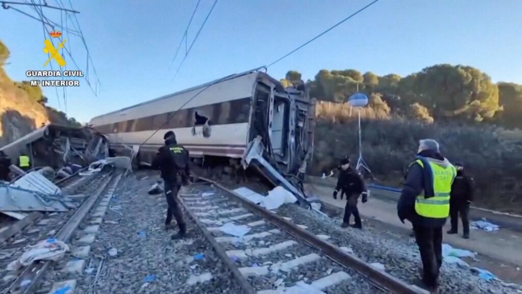 Spania declară trei zile de doliu național după cel mai grav accident feroviar din ultimul deceniu