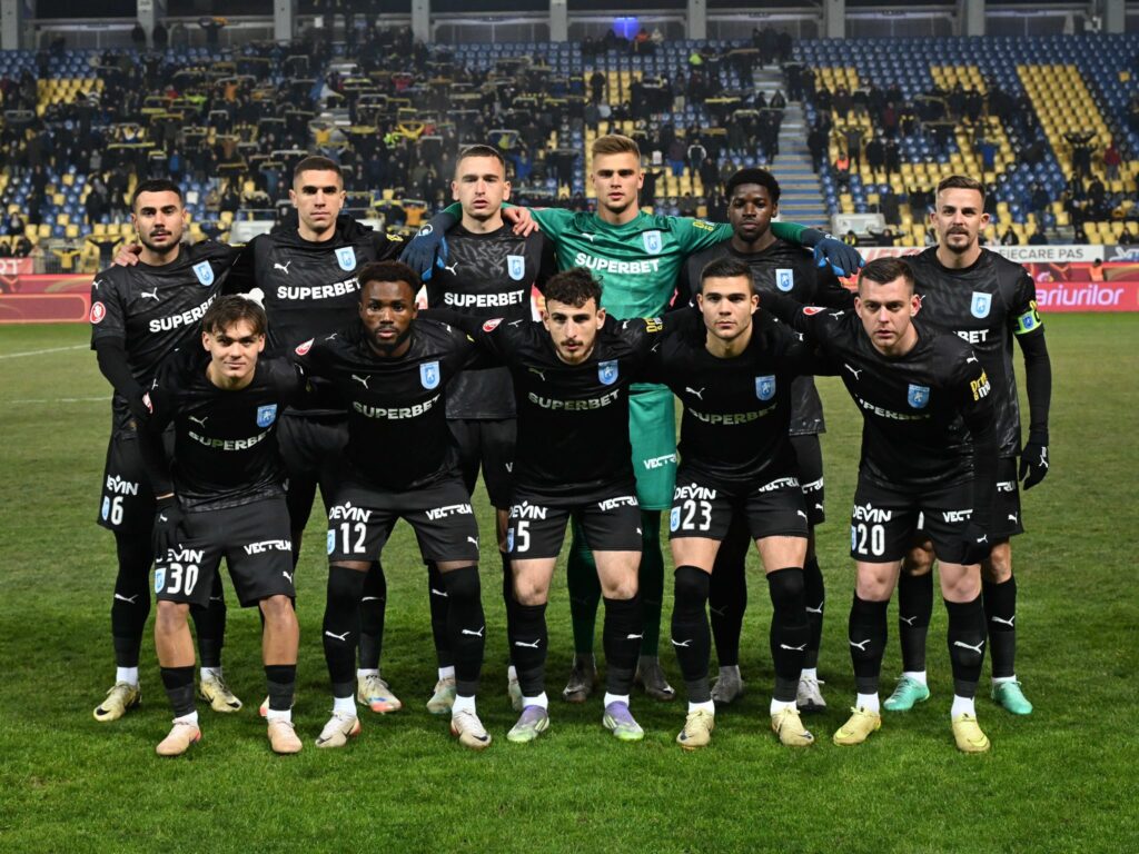 Universitatea Craiova „domină“ echipa etapei a 22-a. Trei „lei“ remarcați de către LPF