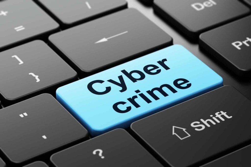 Poliția avertizează: Crește numărul infracțiunilor informatice. Orice utilizator de internet poate deveni victimă