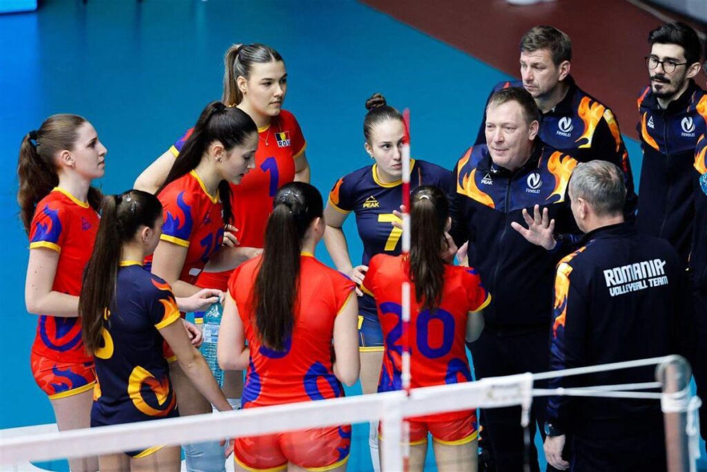 Volei (f) / România a tras tare pentru a trece de Serbia la Eruopeanul U18