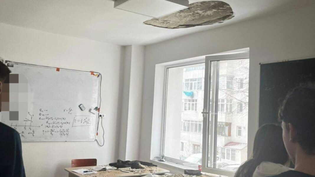 Tavan prăbuşit peste elevi în timpul orei