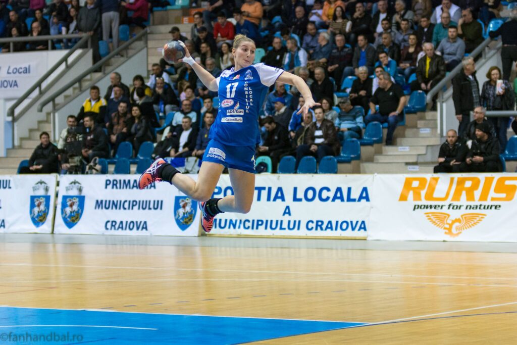 Handbal (f) / O fostă jucătoare a SCMU Craiova și-a anunțat retragerea la 34 de ani