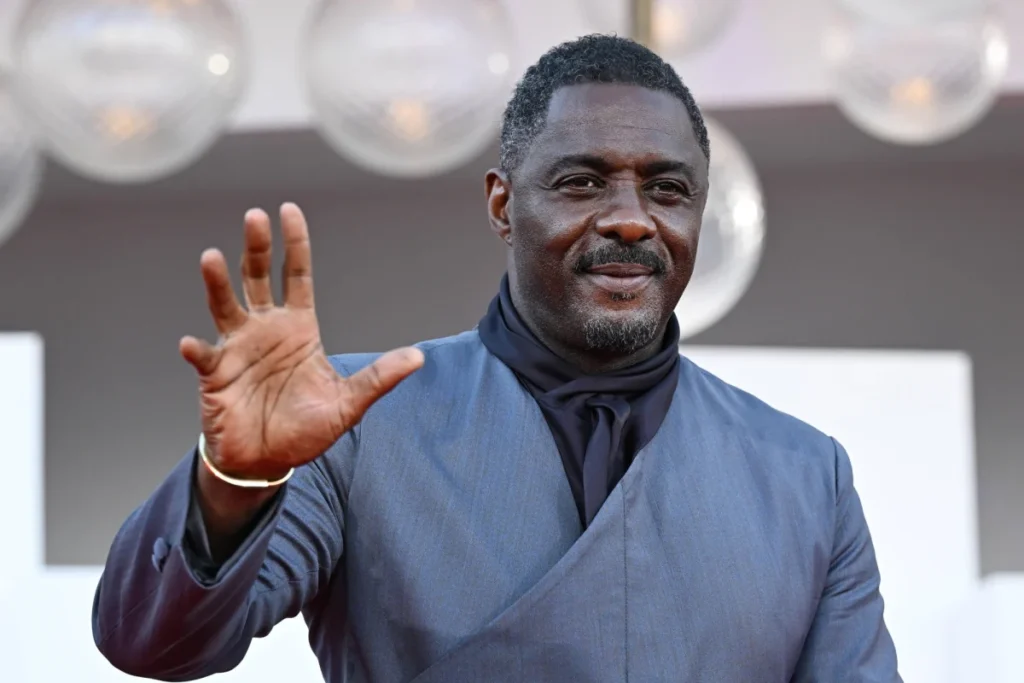 Actorul Idris Elba a fost înnobilat de regele Charles, pentru serviciile sale în sprijinul tinerilor