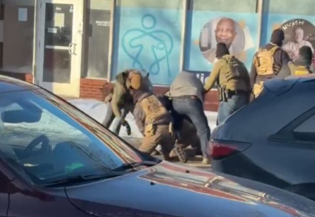 Noi proteste după uciderea altui cetățean american la Minneapolis de către agenți ICE