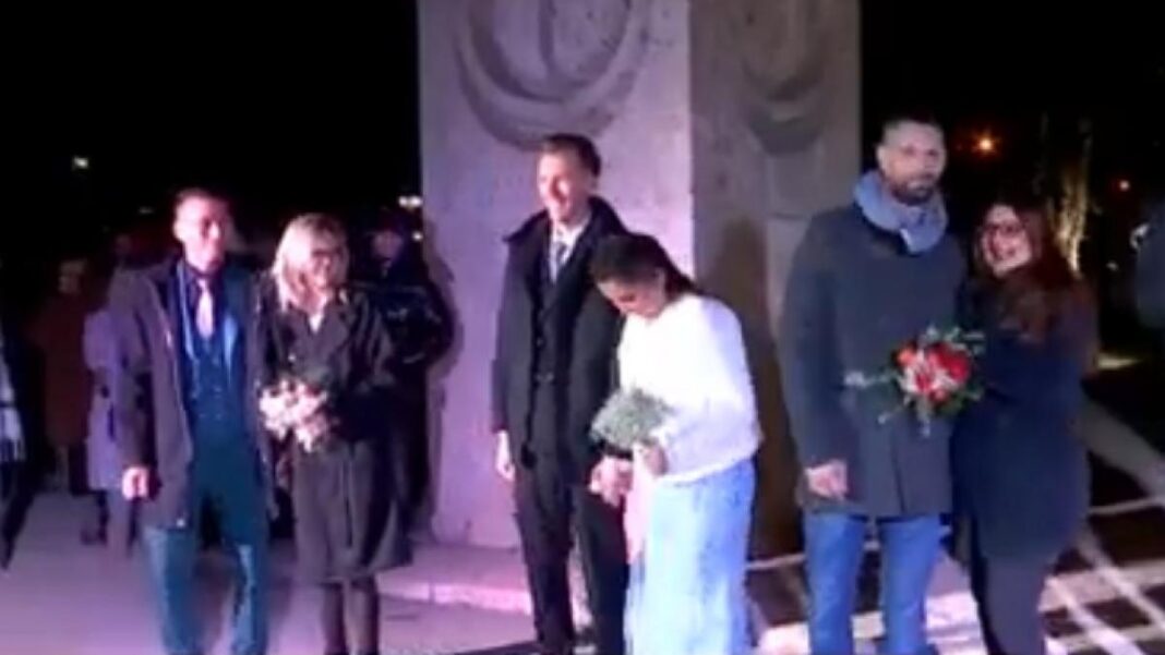 Căsătorii de Revelion, la Poarta Sărutului