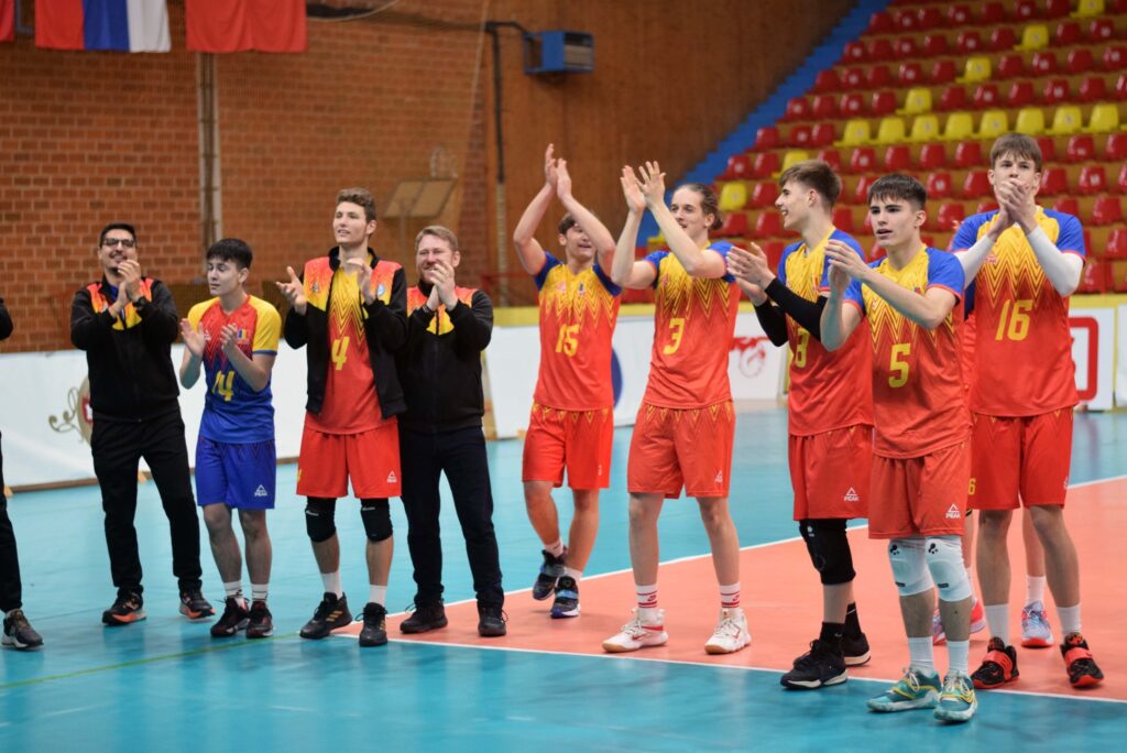 Volei (m) / România, debut cu victorie în preliminariile Europeanului U18