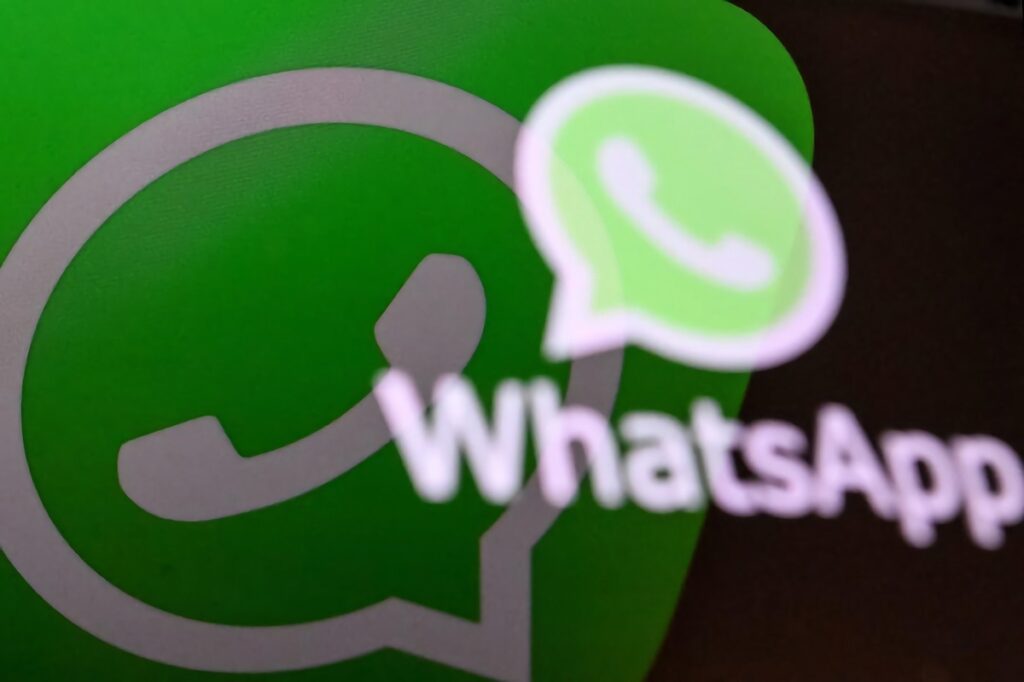 Linkul primit din partea unei firme de curierat, o nouă înşelătorie pe WhatsApp