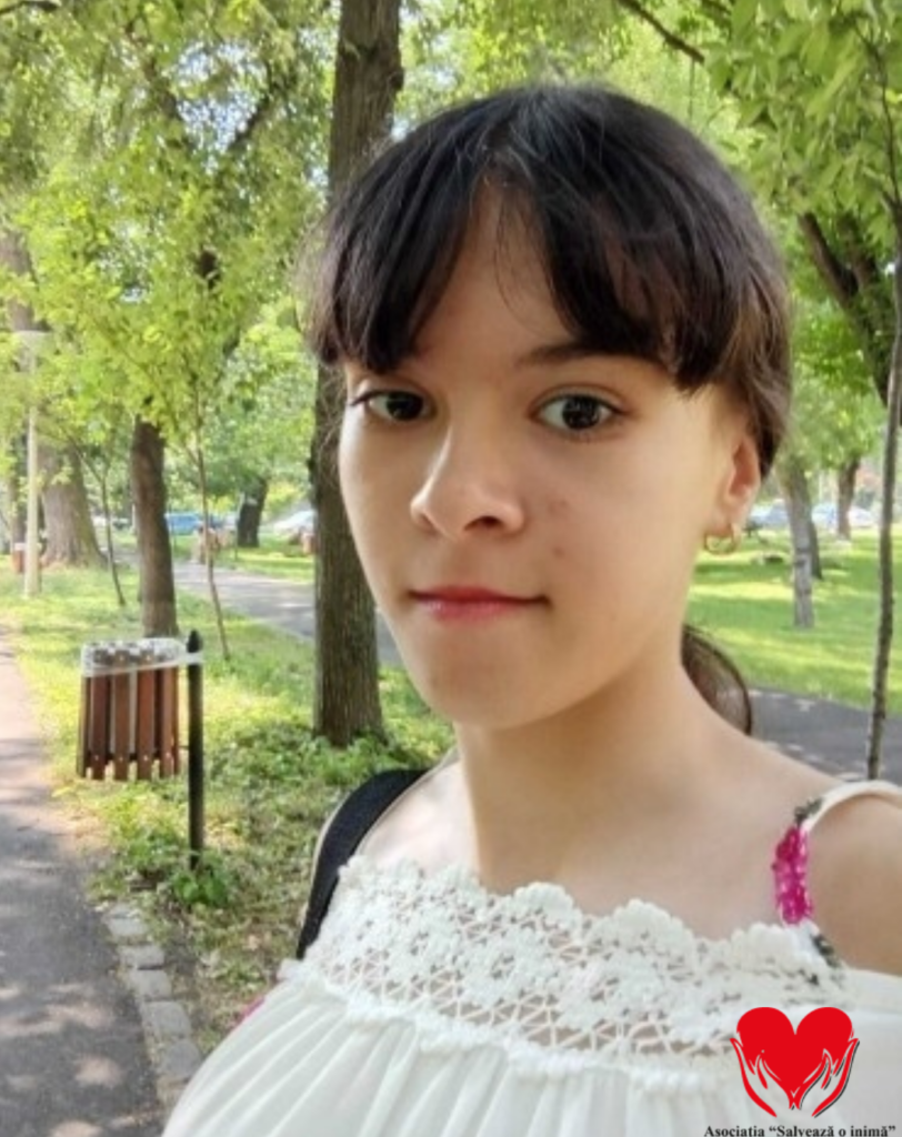 Andreea Staicu are nevoie urgentă de ajutor: scolioză severă și șansa la o viață normală