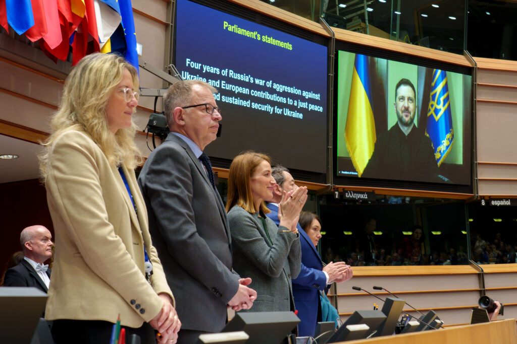 Parlamentul European își reafirmă sprijinul pentru Ucraina, la patru ani de la invazia Rusiei