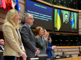 Președintele Ucrainei, Volodimir Zelenski, s-a adresat deputaților în cadrul unei sesiuni plenare extraordinare