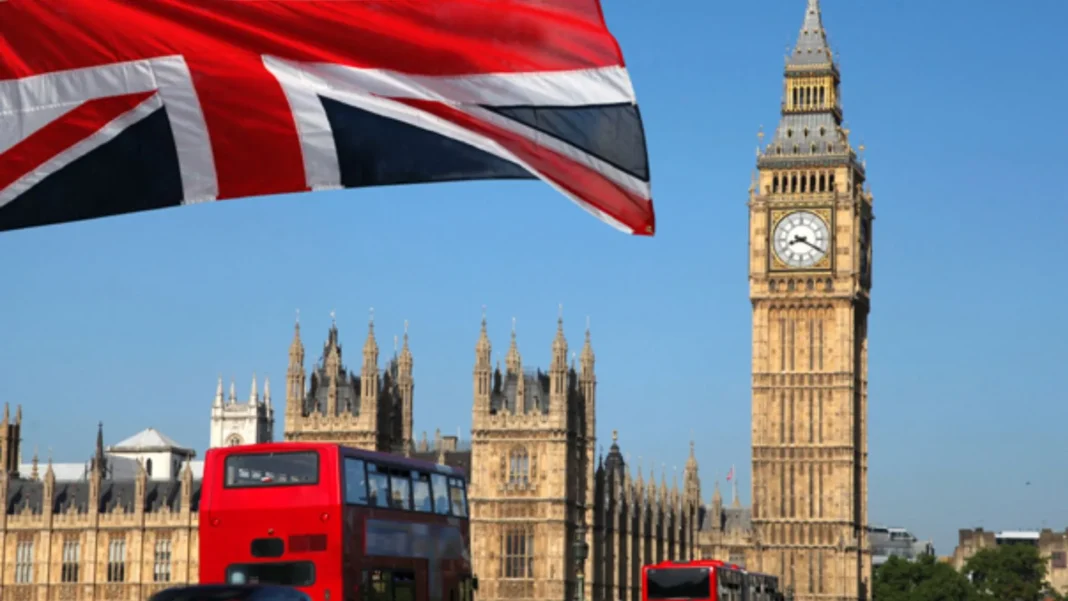 Românii nu mai pot intra în Marea Britanie fără autorizație de călătorie